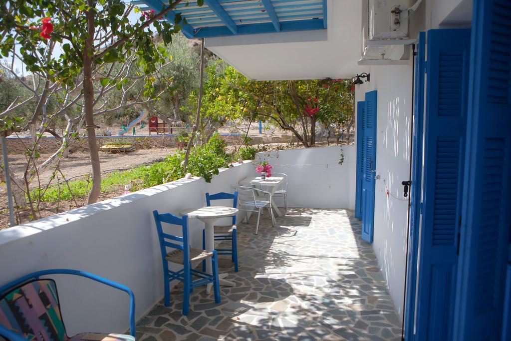 Vardes Hotel Studios Amoopi Exterior foto